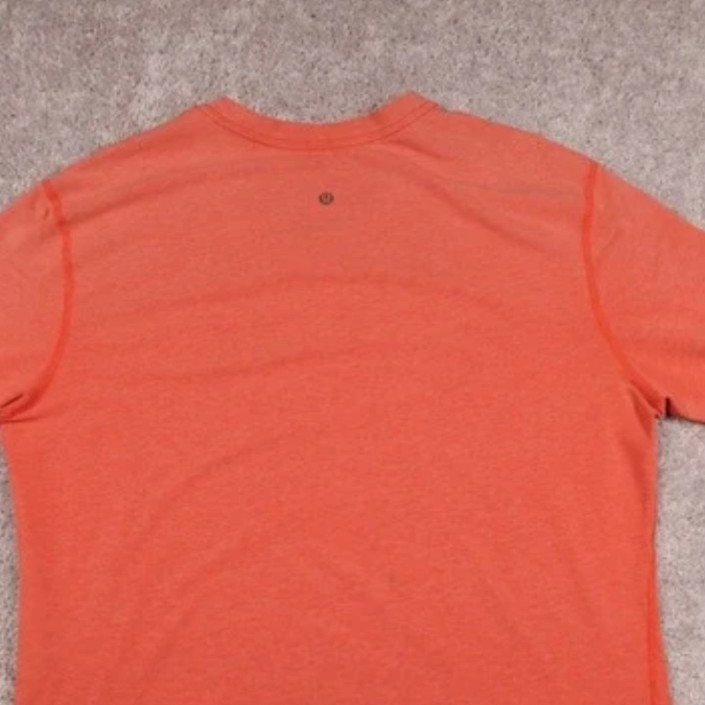Lululemon 5 Year Basic V-Neck (Like New - Medium) - image 2